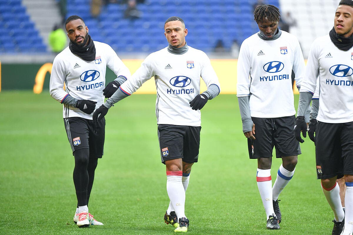 Foot OL OL Lacazette demande de la clémence pour Memphis Depay