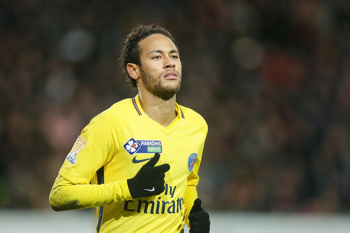 Foot PSG PSG Neymar est heureux une légende a signé au PSG