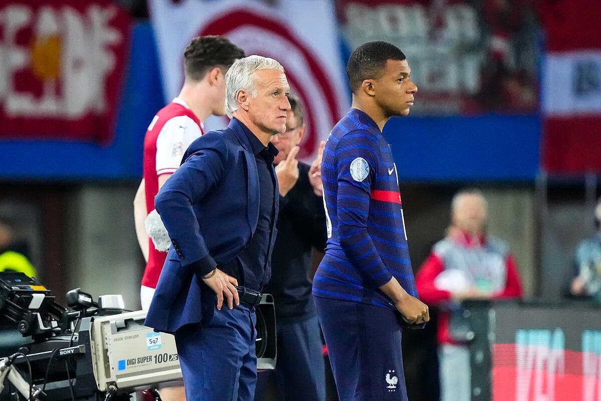 Equipe de France EdF Mbappé et Benzema Deschamps met les choses au