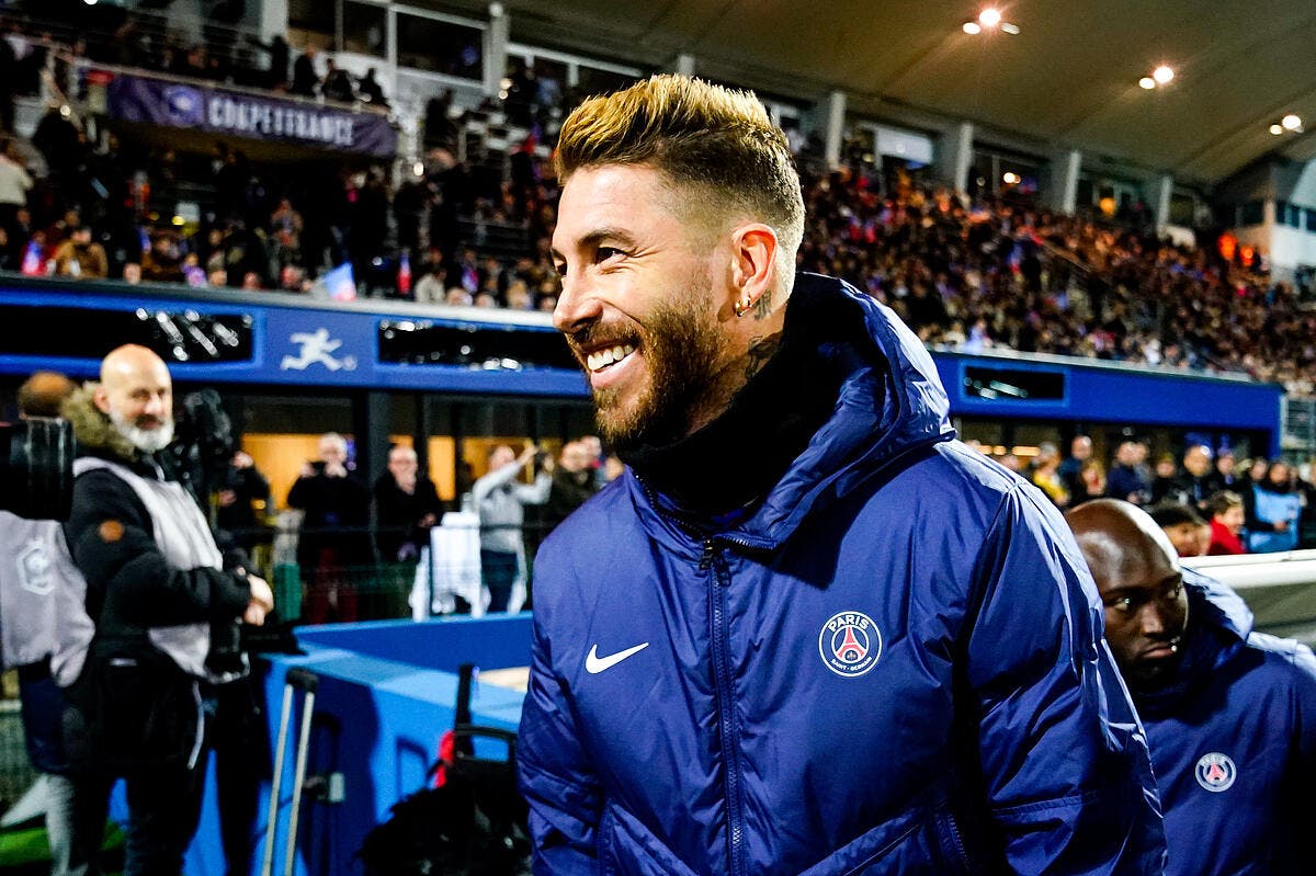 Foot Psg Psg Sergio Ramos Prolong C Est La Douche Froide Foot