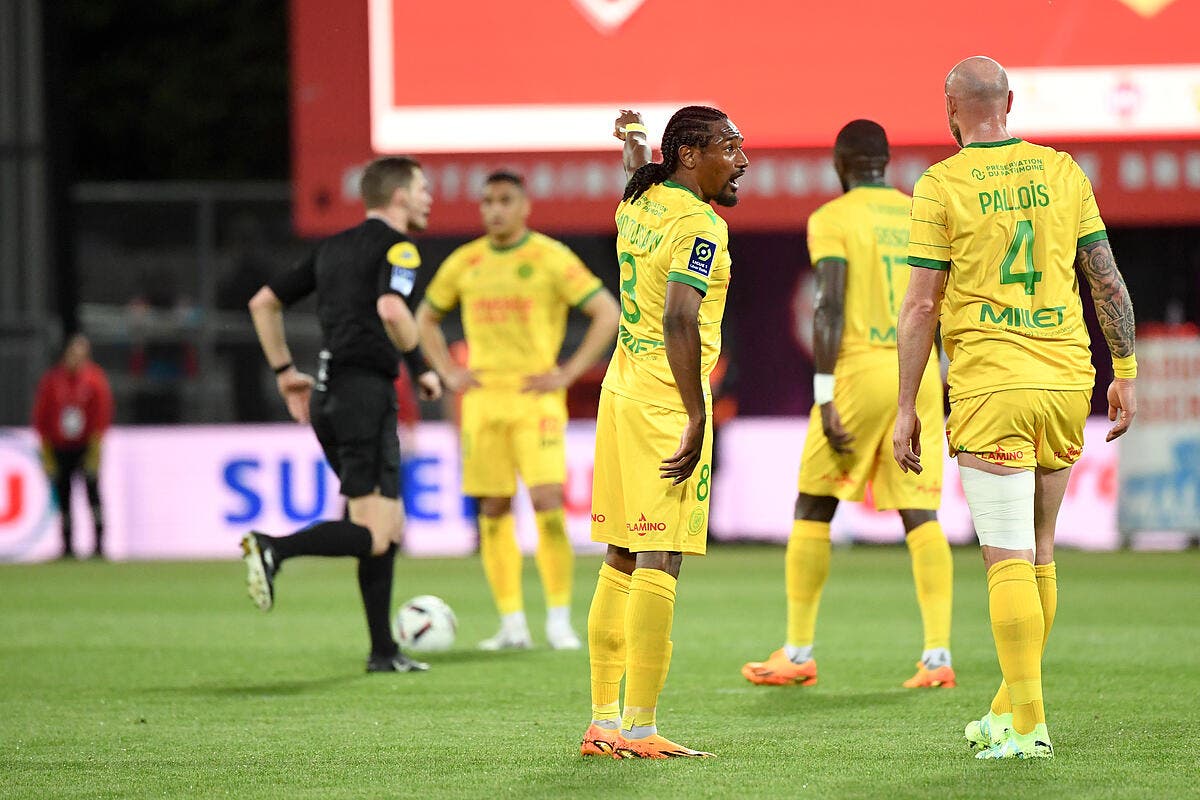 Football Nantes Les Nantais Refusent De Refuser La Prime De Maintien