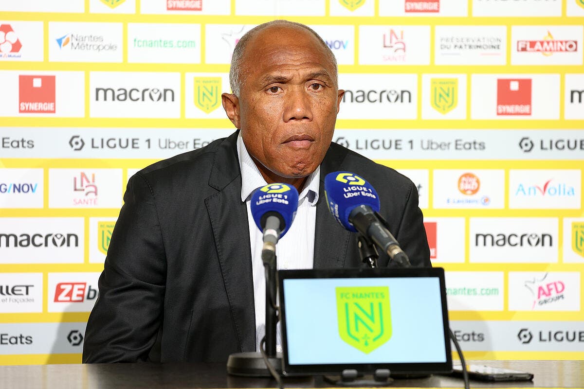 Football Nantes Nantes Kombouar Vir Kita Est Pr T Frapper