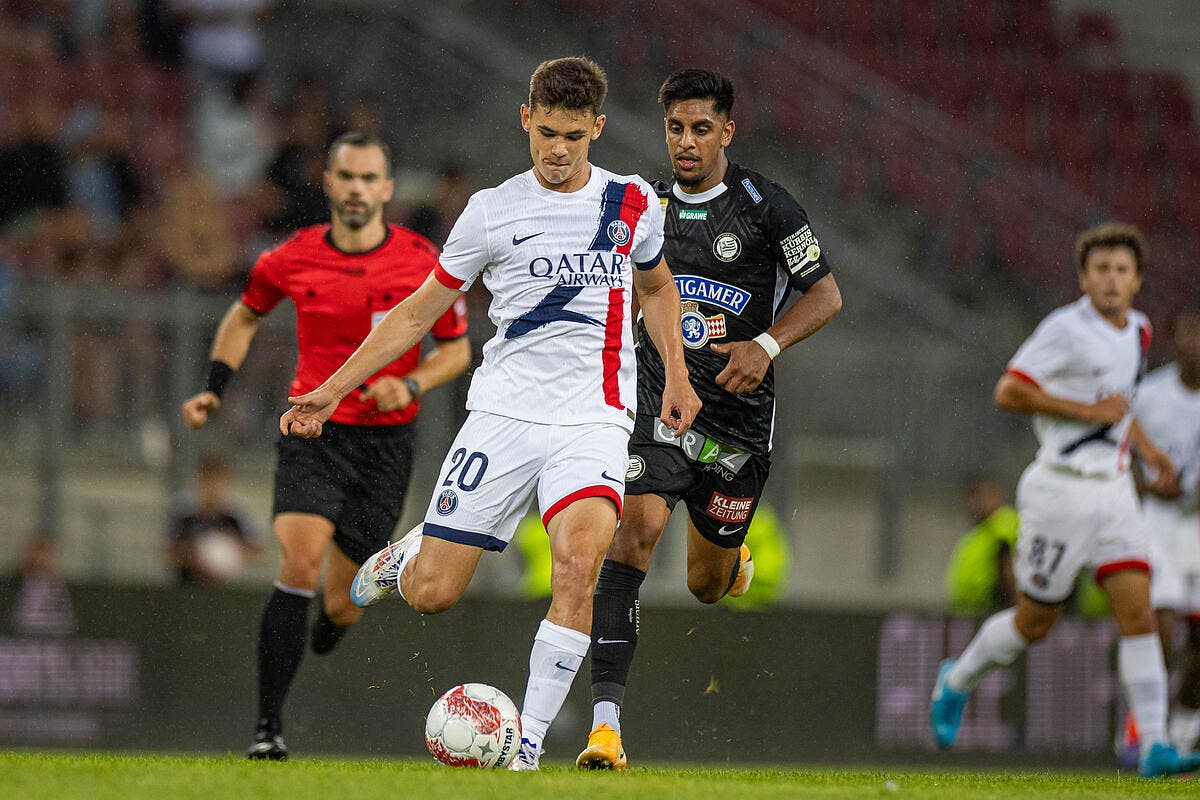 PSG Grosse Douche Froide Pour Moscardo Foot 01