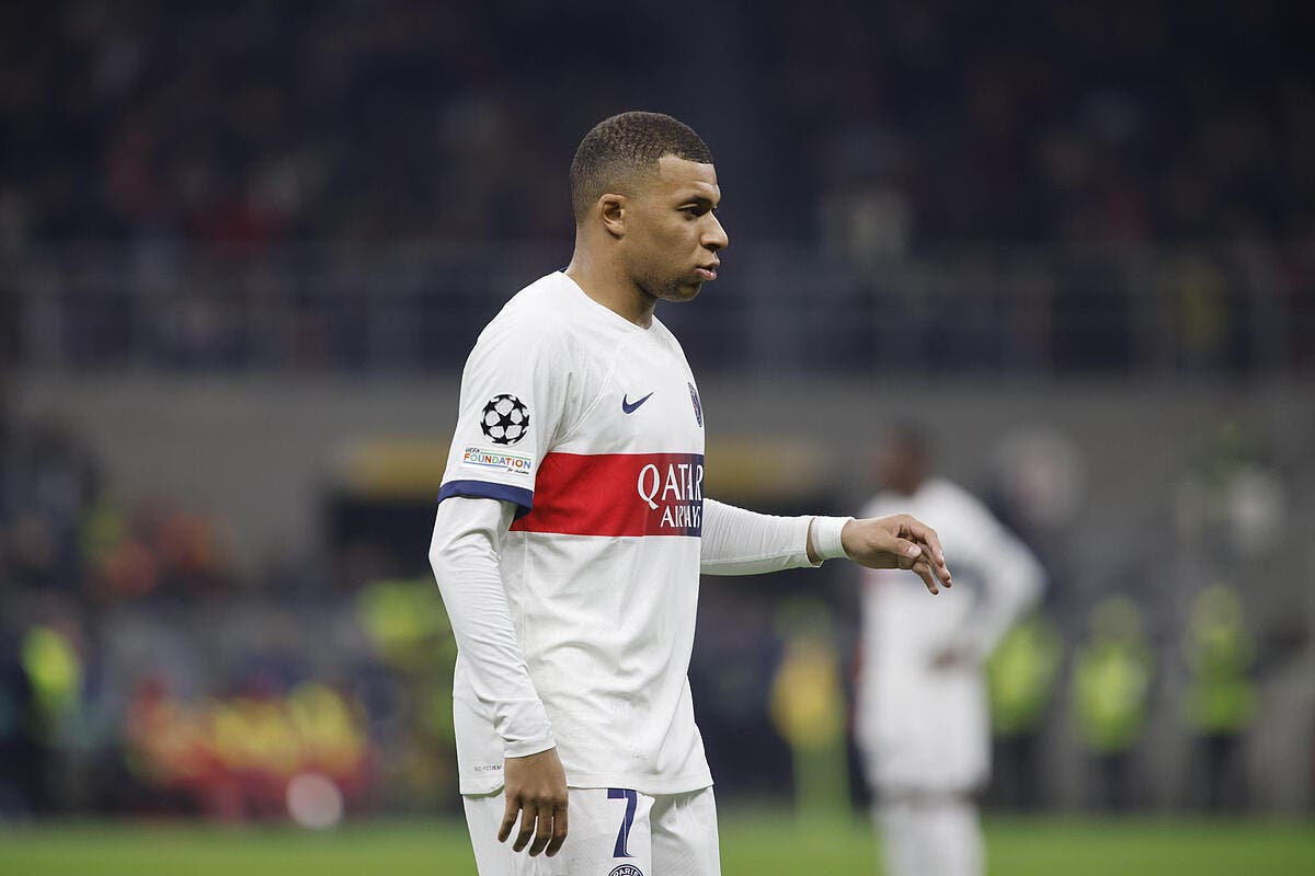 Mbappé bloqué au PSG un agent explique la situation Foot 01