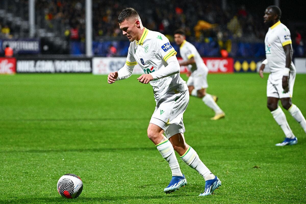 OM Quentin Merlin arrive à Marseille à 15h30 Foot 01