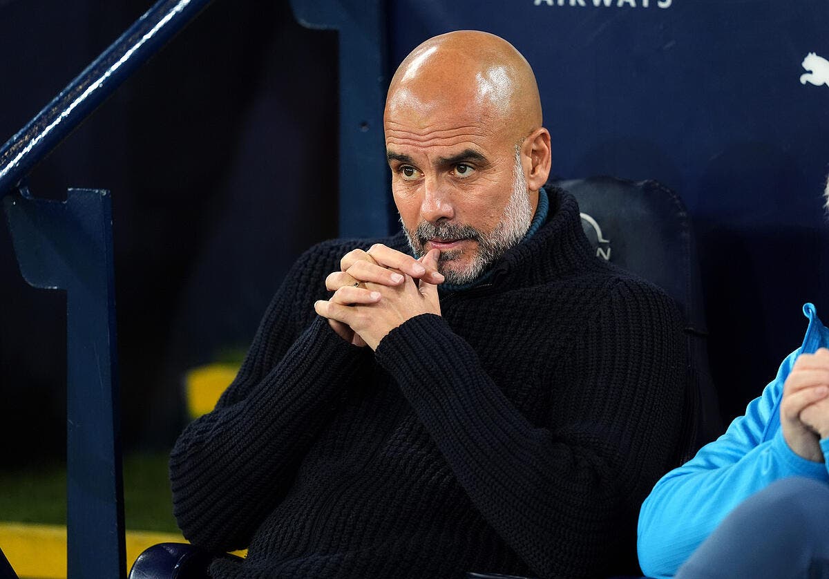 Officiel Manchester City Prolonge Pep Guardiola Foot 01