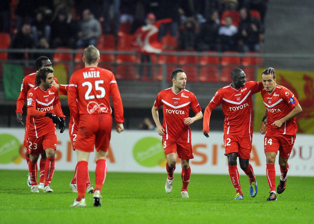 Football Ligue 1 - Valenciennes Se Paye Le Leader Et Respire Mieux ...