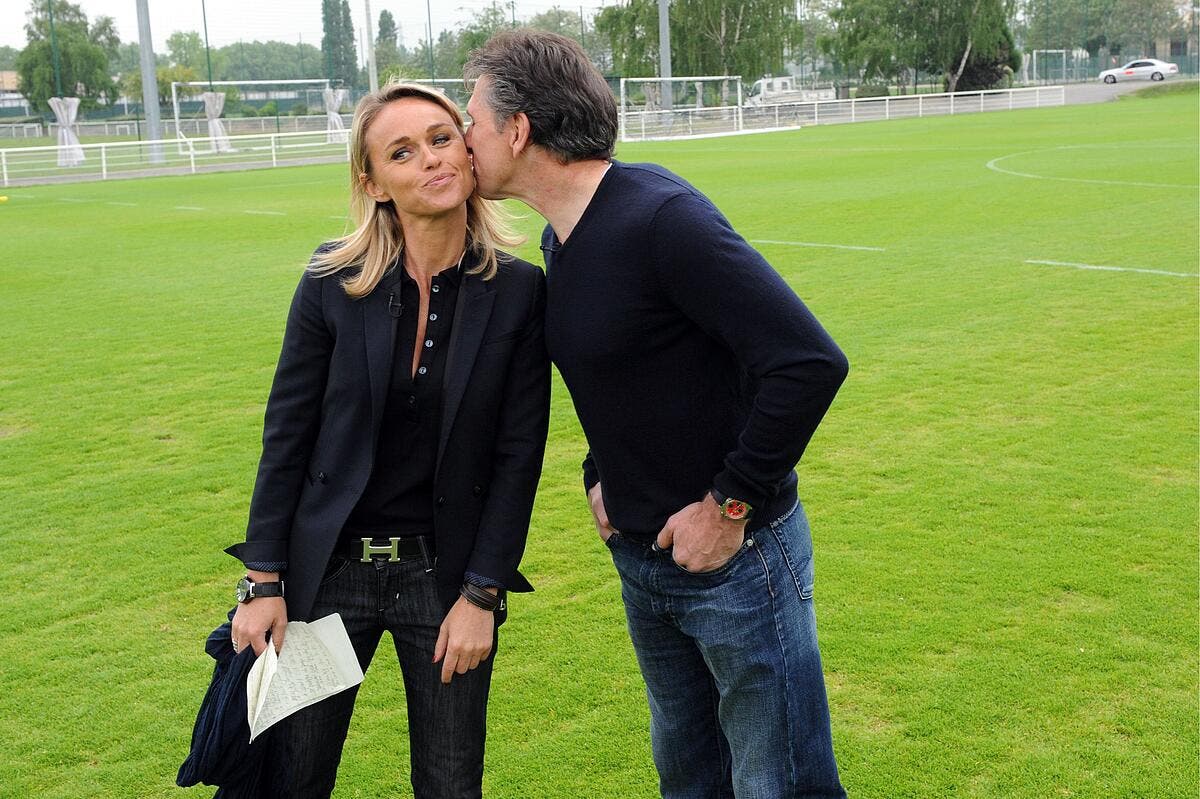 Foot OL - Photo : Claude Puel charmé par Cécile de Menibus - Olympique  Lyonnais - Foot 01