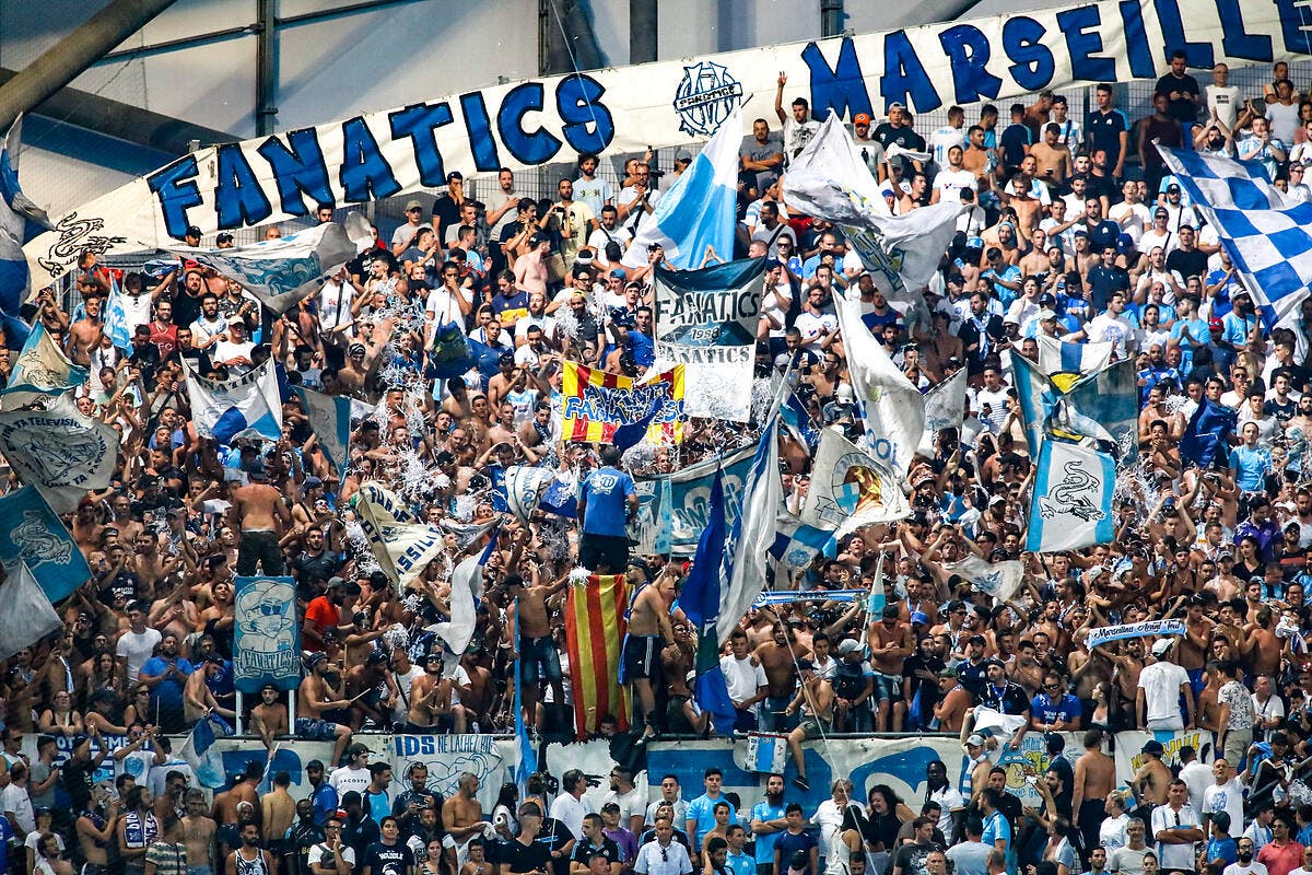 File:RCS-OL Ligue 1 - Mur Bleu - Meinau.jpg - Wikimedia Commons