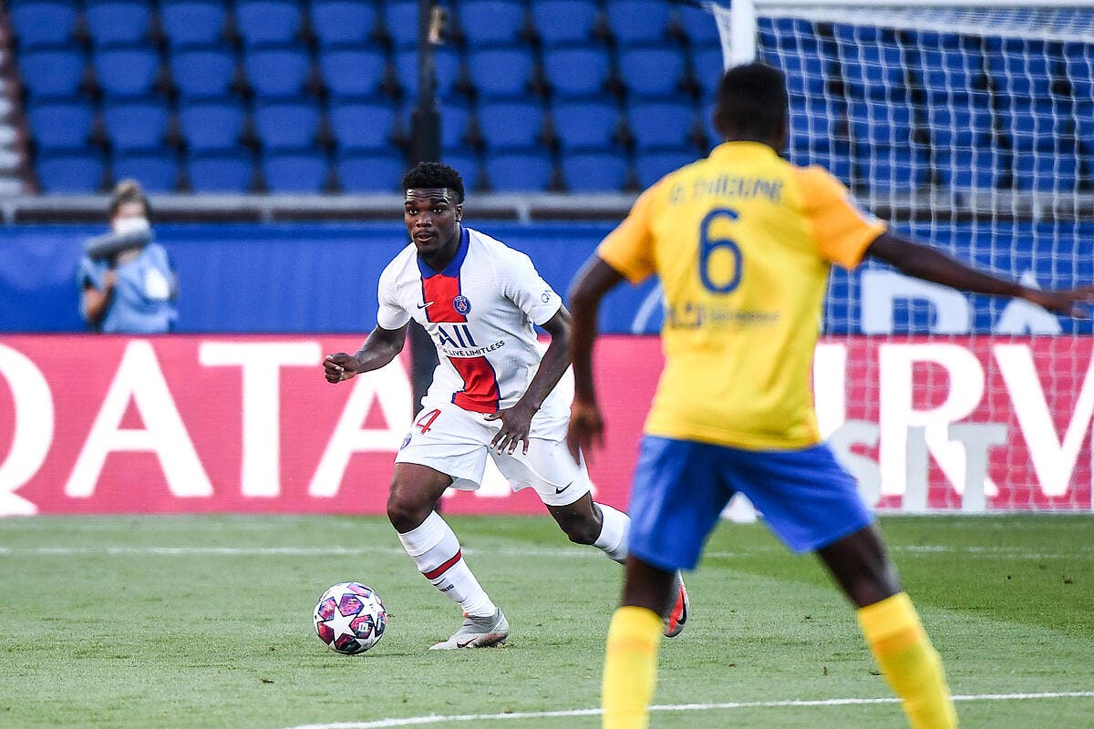 Foot Psg Officiel Le Psg Annonce Le D Part De Mbe Soh Foot