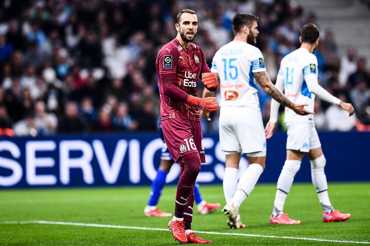 Foot Om Om Pau Lopez A Mis Steve Mandanda Au Tapis Foot 01