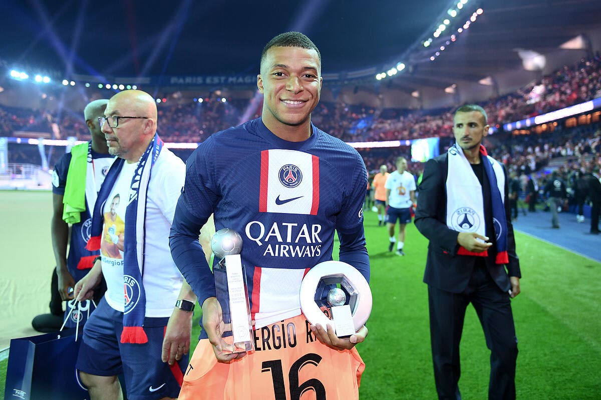 Le Futur De Kylian Mbappé Au PSG Est Incertain : Le Real Madrid Se ...