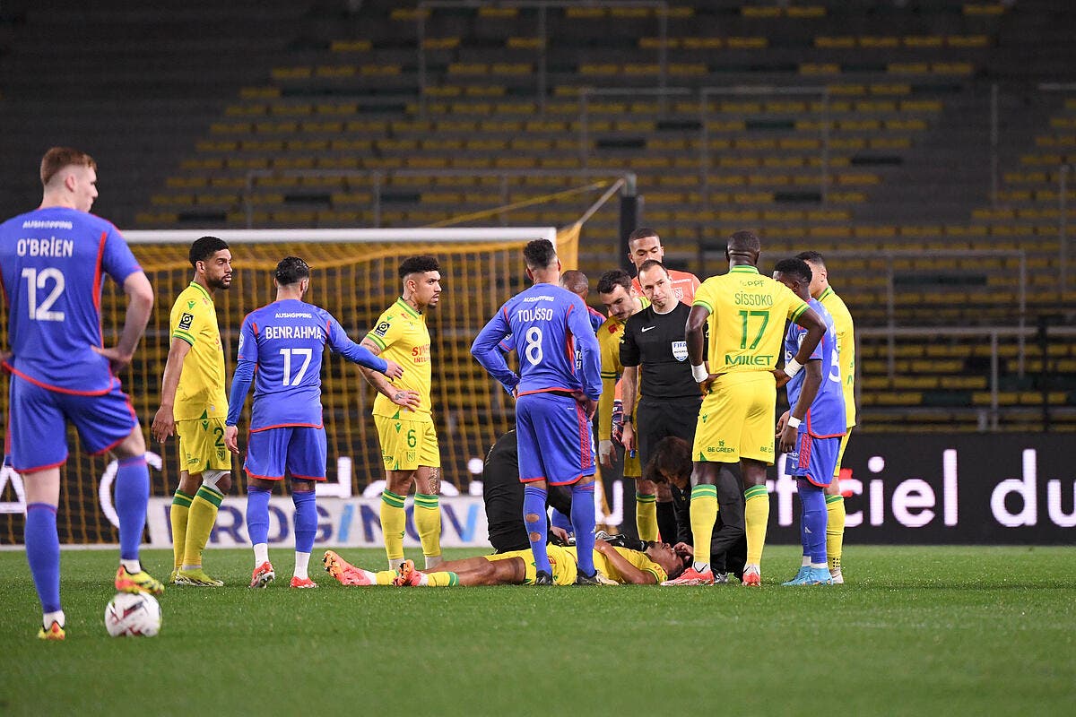 L'arbitre de Nantes-OL fait scandale, la VAR était lyonnaise - Olympique Lyonnais thumbnail