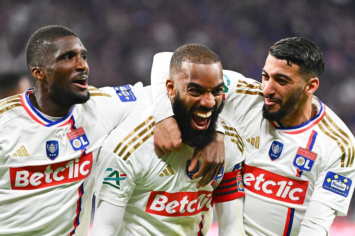 OL : Lacazette va signer un authentique exploit contre le PSG - Olympique Lyonnais thumbnail