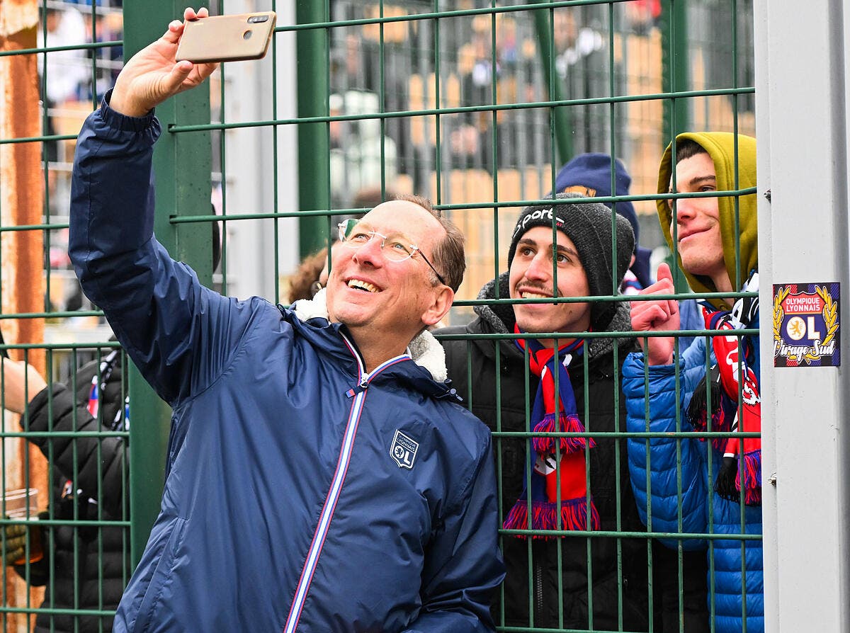 Foot-mercatolive.com: L'OL annule son passeport français - Olympique Lyonnais thumbnail