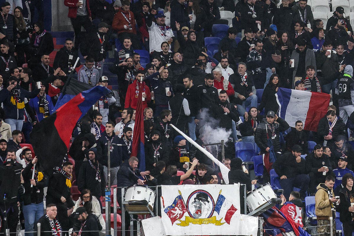 Foot-mercatolive.com: OL-Rennes : Un supporter licencié à la FFF suspendu deux matchs - Olympique Lyonnais thumbnail