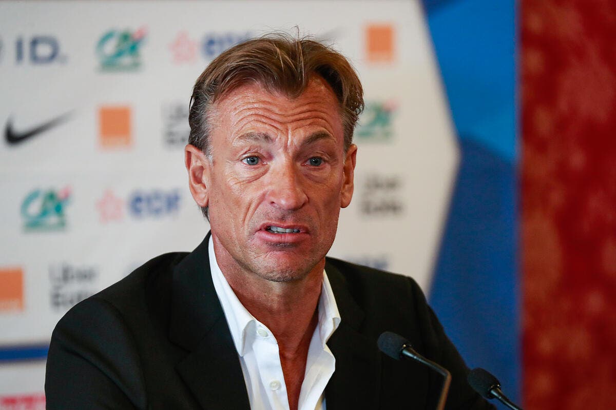 Edf Hervé Renard Regarde Ailleurs Les Joueuses Lui Pardonnent Foot 01