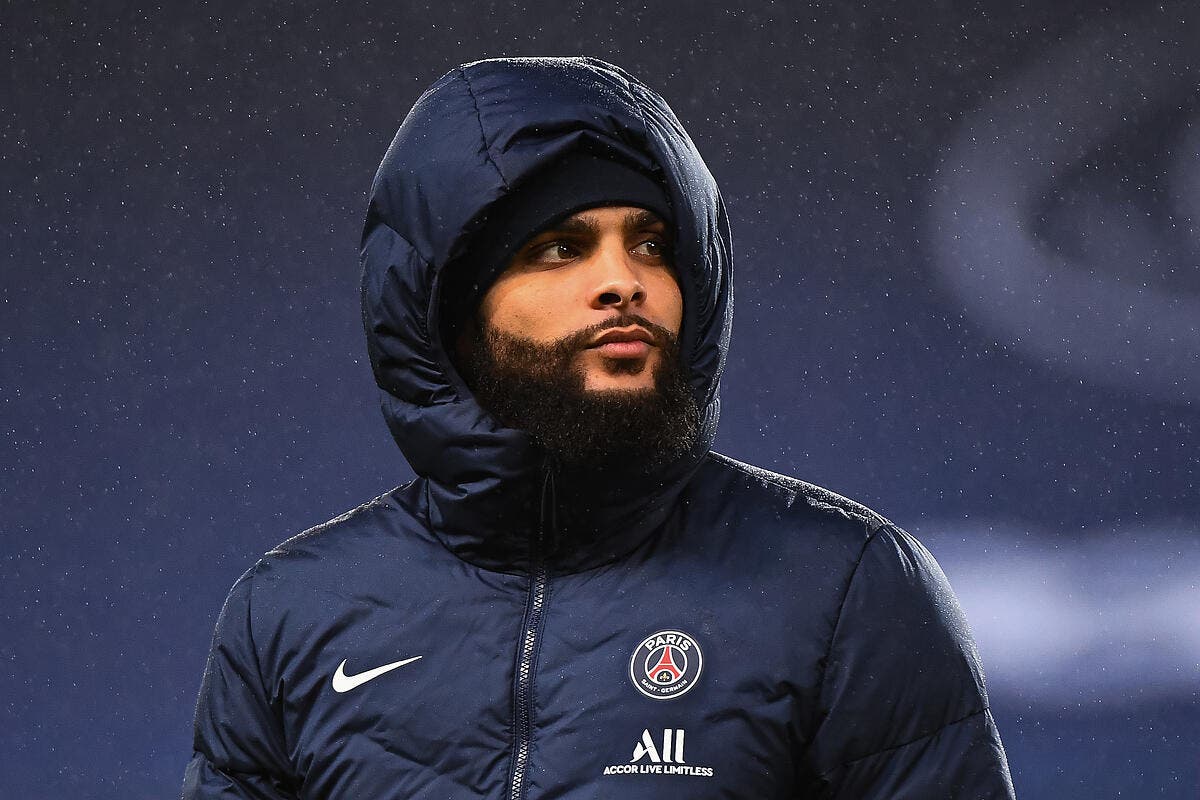 Miracle Au Psg Kurzawa Fait Une Touche Au Mercato Foot