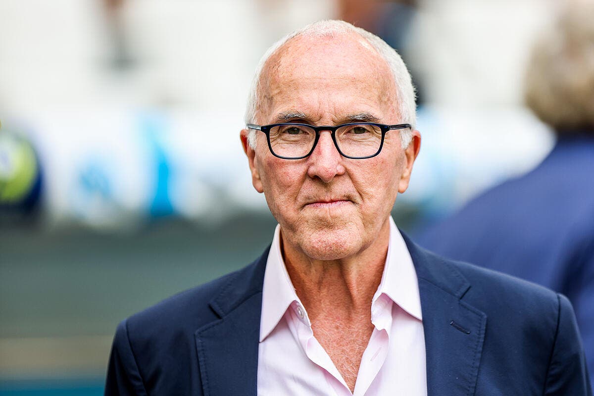 Vente Om Frank Mccourt Met Une Gifle Xxl Larabie Saoudite Foot