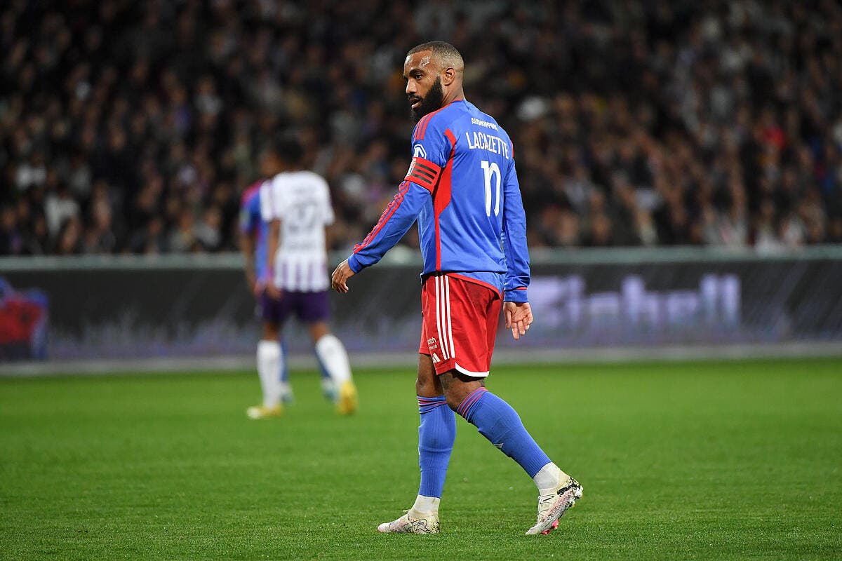 L'OL humilié par Valenciennes, Lacazette n'y croit pas - Olympique Lyonnais thumbnail