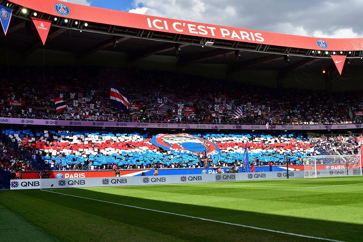 PSG : Chants Homophobes, La Tribune Auteuil Fermée En Partie - Foot 01