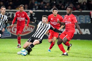 Nîmes - Angers : 1-0