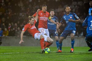 Nîmes - Reims : 2-0
