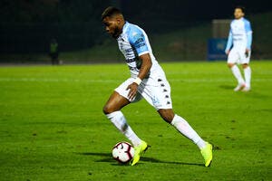 FCGB : Aaron Boupendza mis à pied par Bordeaux