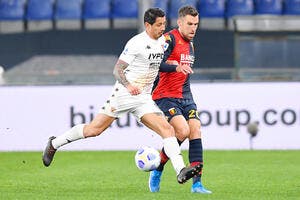 OM : Le Genoa ou son salaire, Strootman doit choisir