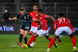 L1 : Nîmes arrache 3 pts et sort de la zone rouge !