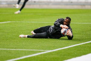 OM : Concurrencer Mandanda avec Lopez, une erreur ?