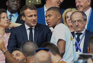 Pas de débat, Macron pousse Mbappé à rester au PSG !