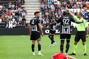 La L1 se rebelle contre les arbitres