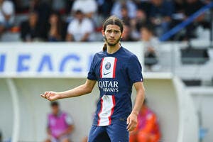 Officiel : Ilyes Housni passe professionnel au PSG