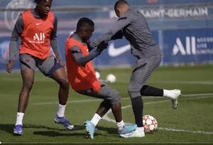 PG : Gueye blesse Mbappé, les images du choc