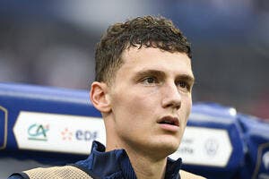 Milan, Madrid ou Liverpool, Pavard n'attend que le billet d'avion