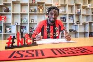 Officiel : Evann Guessand prolonge à Nice