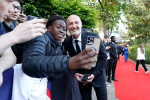 « 50 euros, c'est 4 heures de travail », Frank Leboeuf ne dit jamais non