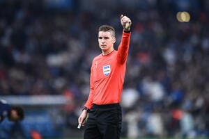 L'arbitre star de Ligue 1 révèle son vrai métier