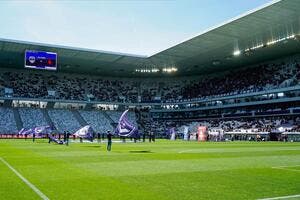 Bordeaux joue à 12, la montée est assurée