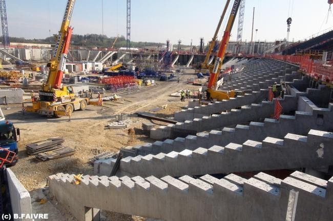 Grand Stade de Lyon : Le ministre accuse les opposants