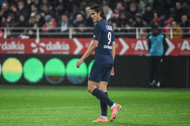 PSG : Leonardo lui offre une prolongation, Cavani l’envoie balader