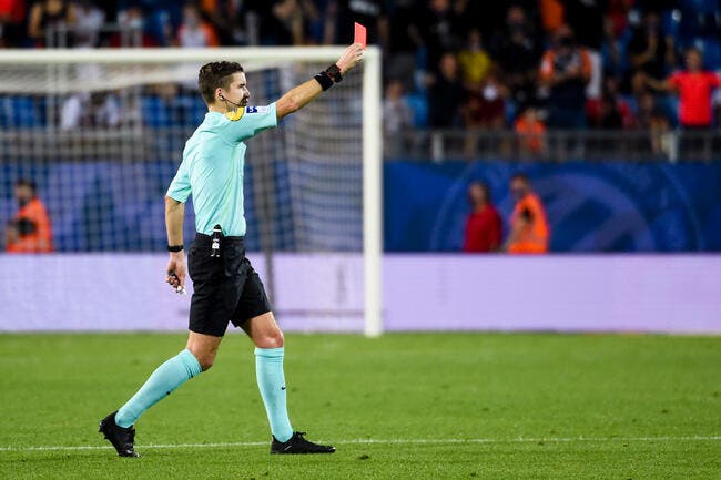 OL : Juninho remplace Garcia et allume l’arbitre