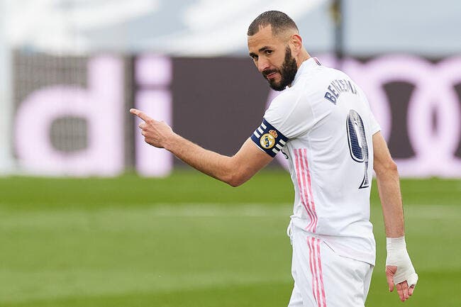 Real Madrid : Benzema charbonne Florentino Pérez au mercato