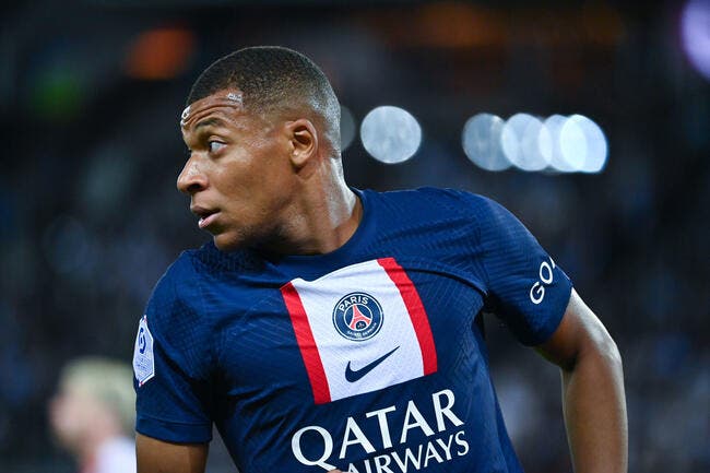 Kylian Mbappé aligné contre Lorient, le PSG hésite !