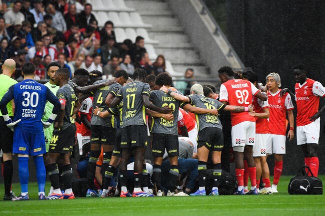 Reims-Lille : Angel Gomes conscient et transporté d'urgence à l'hôpital