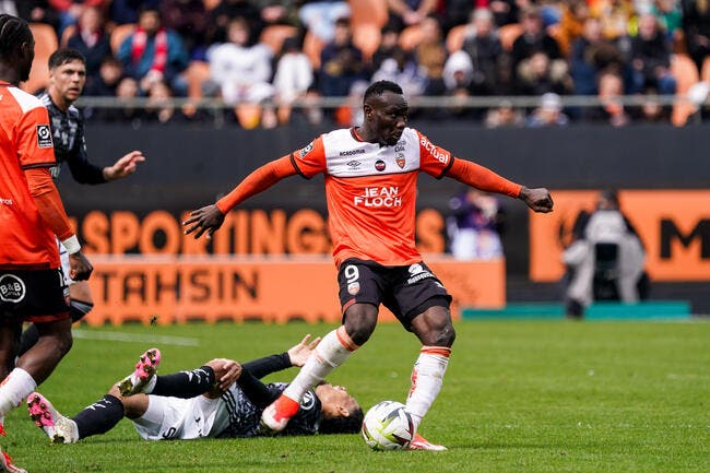 L’ASSE lâche 7 ME pour son buteur tant attendu