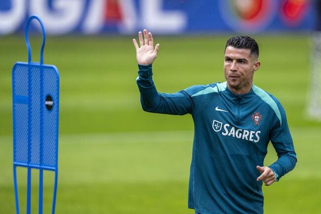 Lionel Messi vient hanter Cristiano Ronaldo pendant l’Euro !