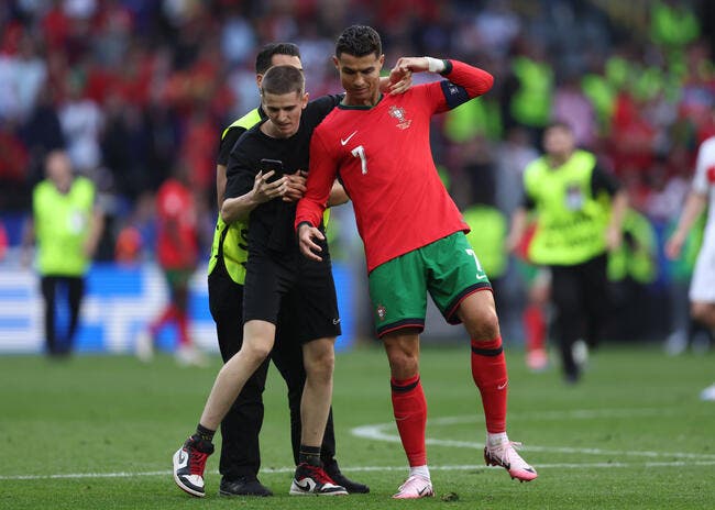 Euro 2024 : Cristiano Ronaldo harcelé à Dortmund !