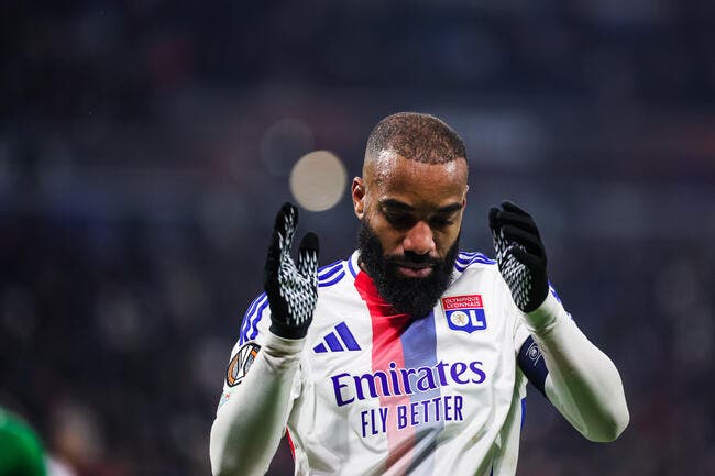 Lacazette boulet de l'OL, c'est violent